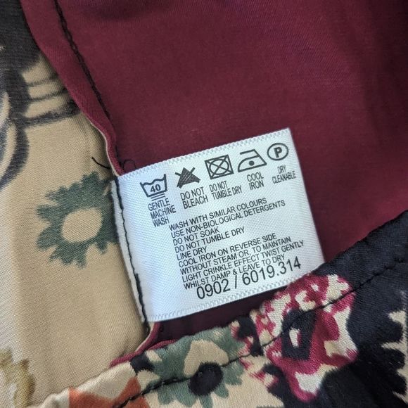 Silk Kew batik print dress 8 - Picture 13 of 13